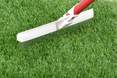 Cepillos de Peinar Césped Artificial